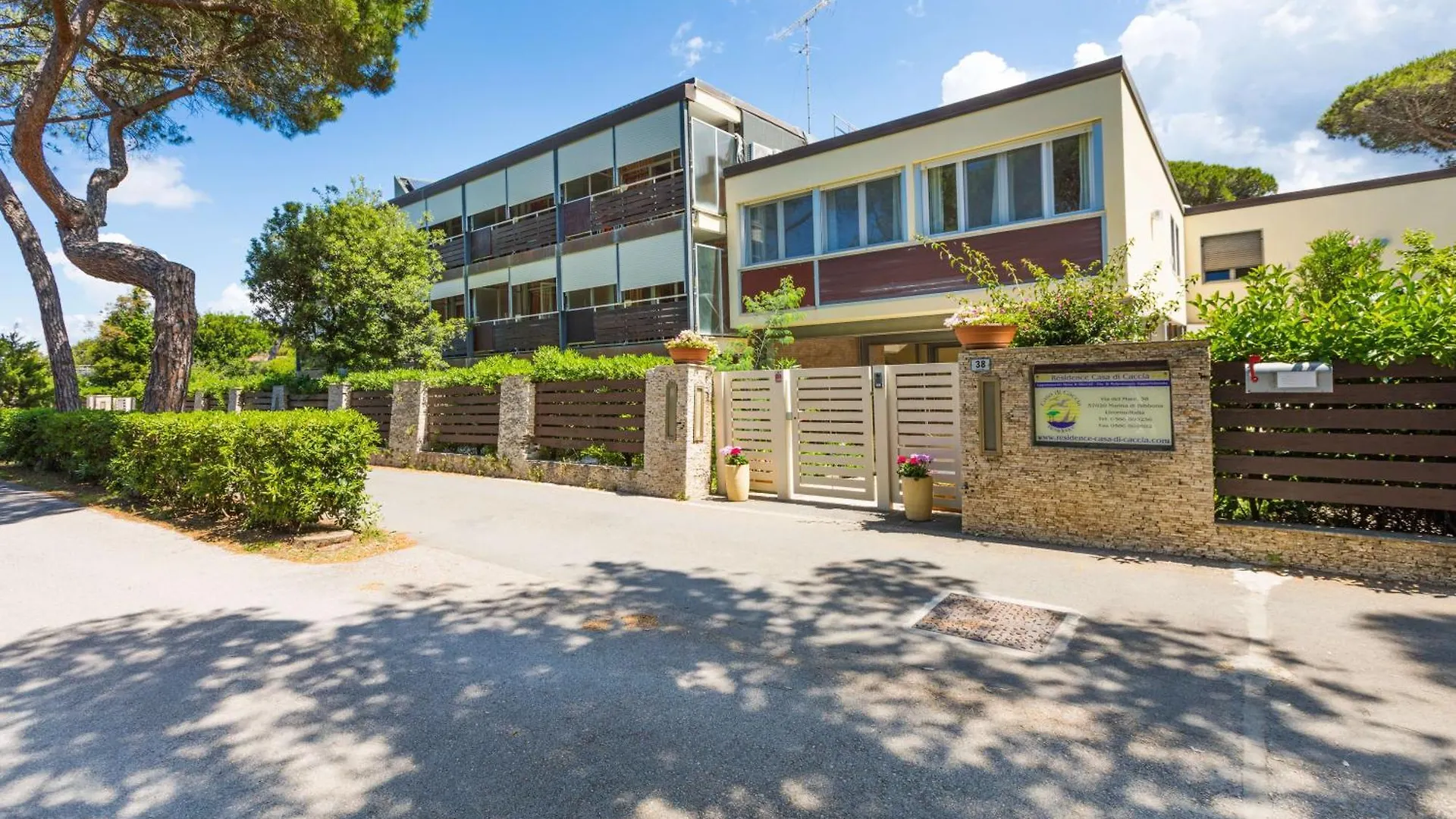 ** Aparthotel Residence Casa Di Caccia Marina Di Bibbona Italy