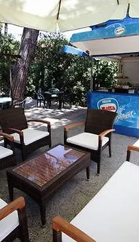 Residence Casa Di Caccia Marina Di Bibbona 2*,