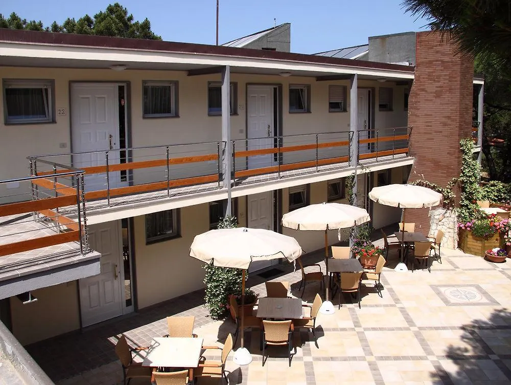 Residence Casa Di Caccia Marina Di Bibbona Aparthotel