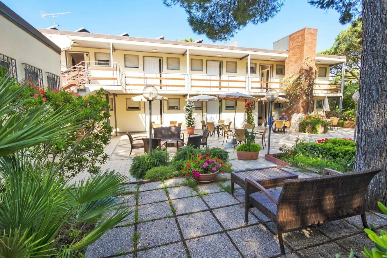 Aparthotel Residence Casa Di Caccia Marina Di Bibbona